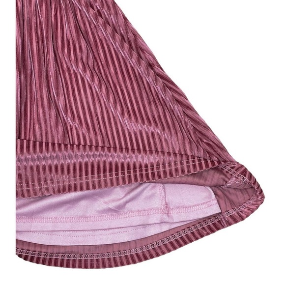 Dress Forum Spaghetti Strap Velour Burgundy Romper Small Fun Flirty Night Out - Picture 7 of 10